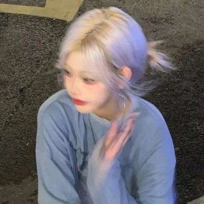 emo头像女生丧