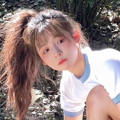 特别火的网图真人女生头像