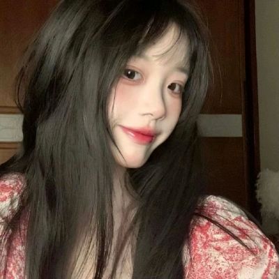 特别火的网图真人女生头像