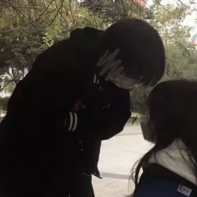 真人年轻学生高清情侣头像图片