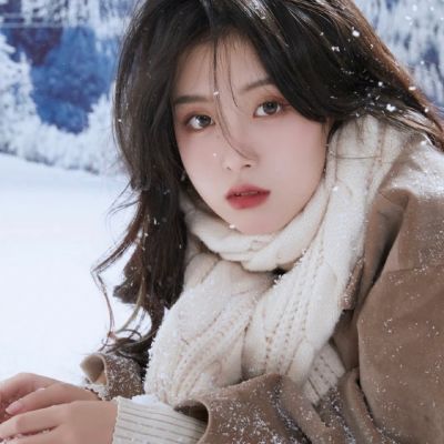 冬季氛围感女头像