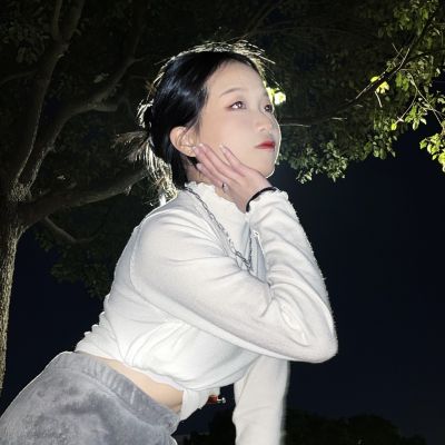 小众高级质感真人氛围女头图片