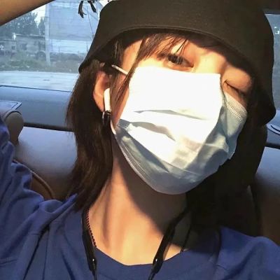 冷淡系头像女