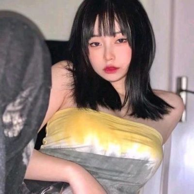 2025年好看高级的女生微信头像图片