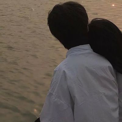 cp头像情侣浪漫成熟一对两张高清图片