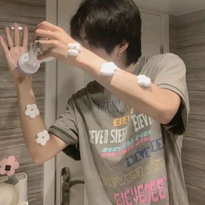 ins风格真人帅气男生头像图片