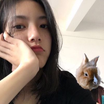 高冷的头像女生