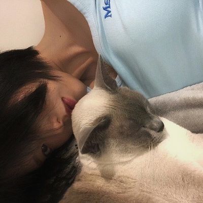 高冷的头像女生