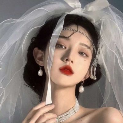 高冷的头像女生