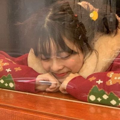 2025新年最新头像女生图片