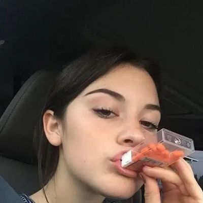 2025年的欧美女生的头像图片