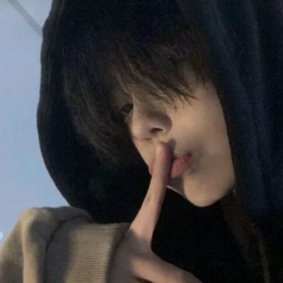 头像男生丧系侧脸