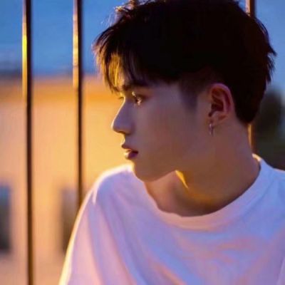 头像2025最新版的男生高清图片