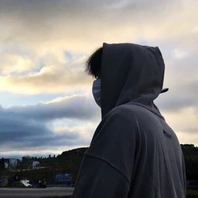 ins高级男生头像