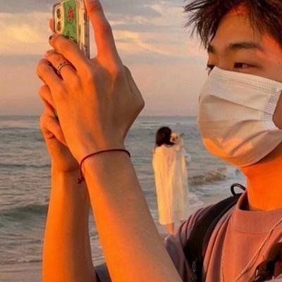 头像男生丧系侧脸