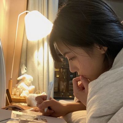 优质女头干净文案高级图片