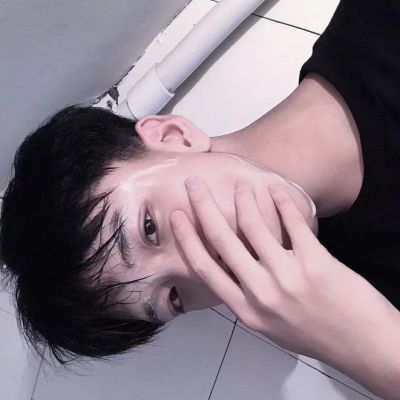 高级感优质男生露脸头像