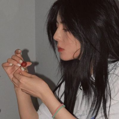高级优质小众ins风女生头像