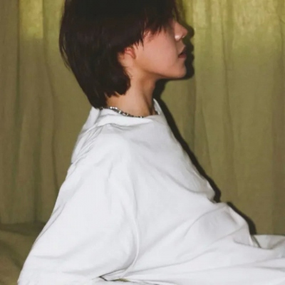 ins暖系男头像