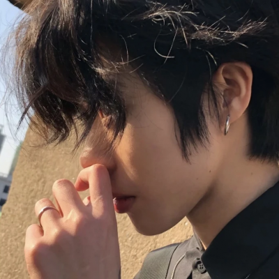 ins暖系男头像