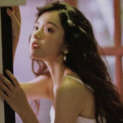 流行2025年头像女生高清图片