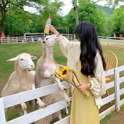 漂亮女孩吸引人的头像图片