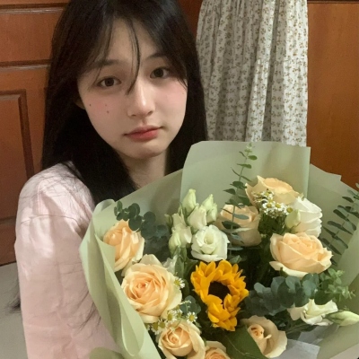 微信头像带花的女生高清图片