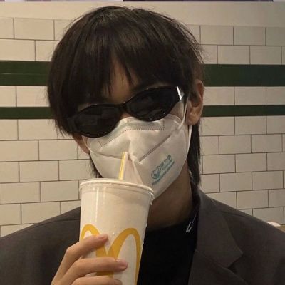 情侣头像真人一左一右