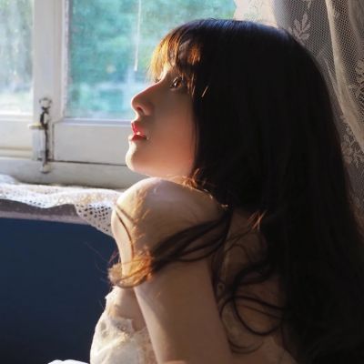 2025流行好看女生头像图片