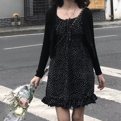 女生头像抱花温柔