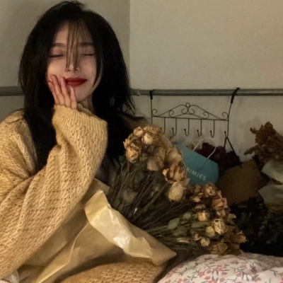 头像个性独特潮流女生图片