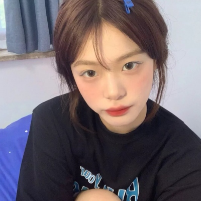 女生小众普通真人头像图片