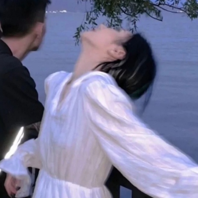 高冷情侣头像一左一右一对两张配对