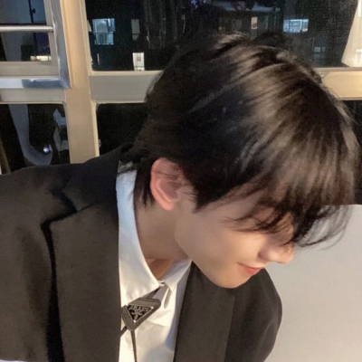 ins暖系男头像