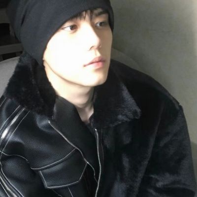 真人男生头像有氛围感图片
