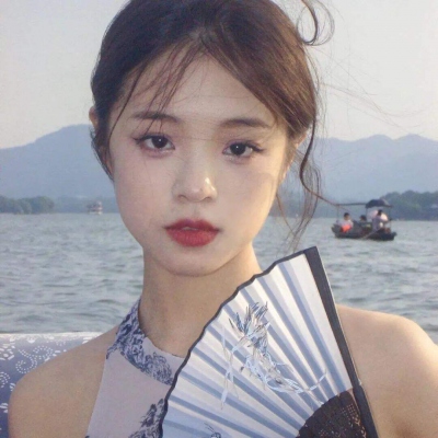小众温柔女生真人头像图片
