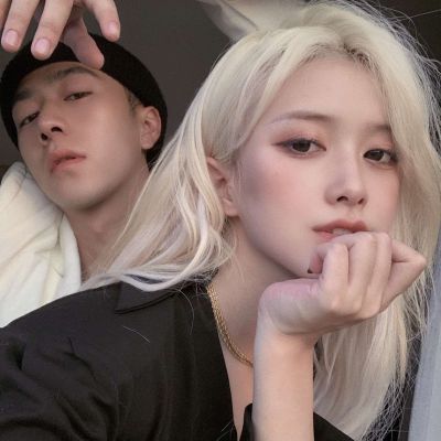情侣头像真人一左一右