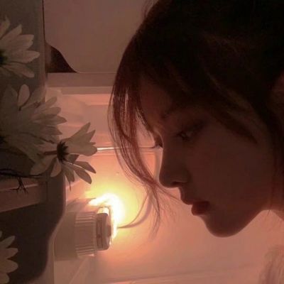 2025流行头像女生微丧图片
