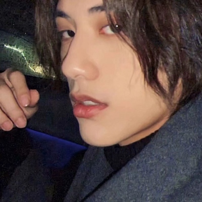ins暖系男头像