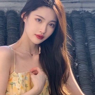 漂亮女孩吸引人的头像图片