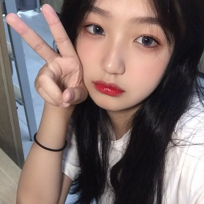 女生微信头像2025年最火好看图片