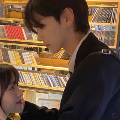 情侣头像真人一左一右