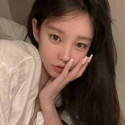 2025年女生微信网图头像