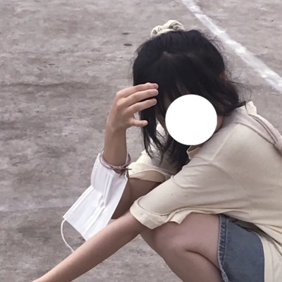 2025新款超丧头像微信女生图片