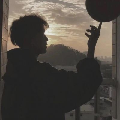 头像男生冷酷帅气侧脸