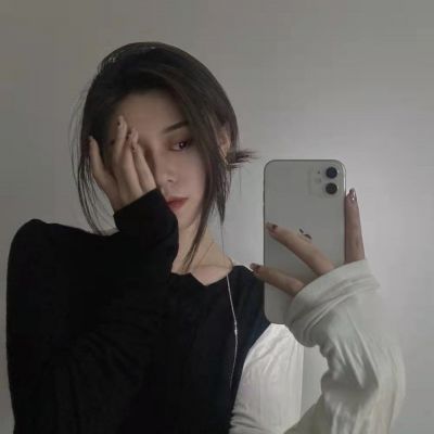 女生真人霸气头像冷酷超拽高级图片