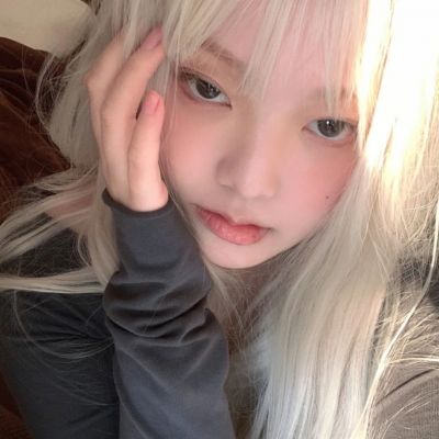 2025头像女生最新图片真人