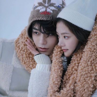 冬季情侣头像图片唯美