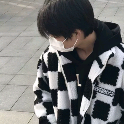 男生好看的头像真人emo高清图片