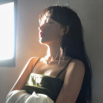 2025头像女生最新图片真人